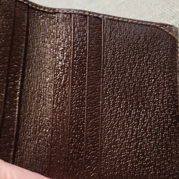 Gucci Compact French Flap Wallet in GG monogram canvas - Picture 9 of 12